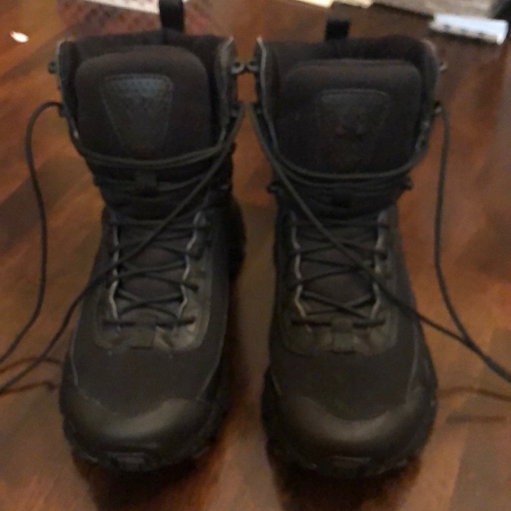 NWOT Under Armour Women’s Black Tactical Boots Size 8